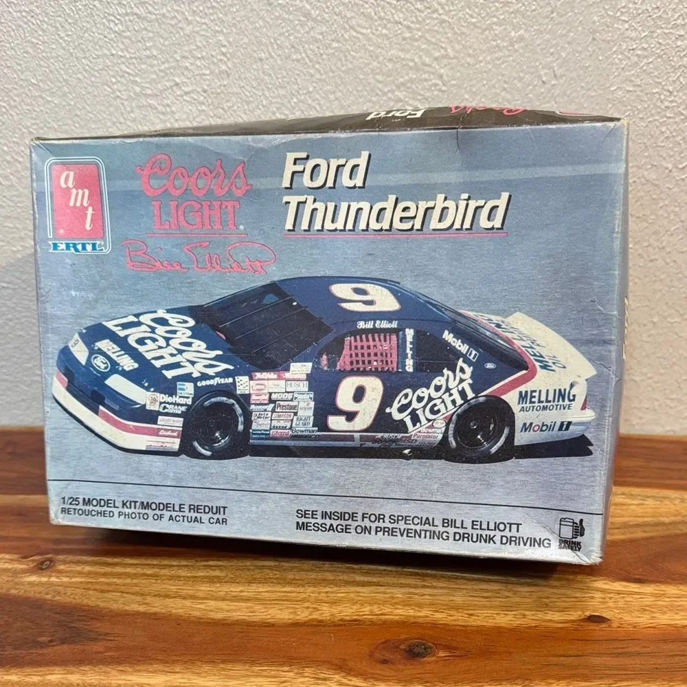 Vintage AMT ERTL 1991 Bill Elliott Coors Light Ford Thunderbird 1:25 Model Kit 9